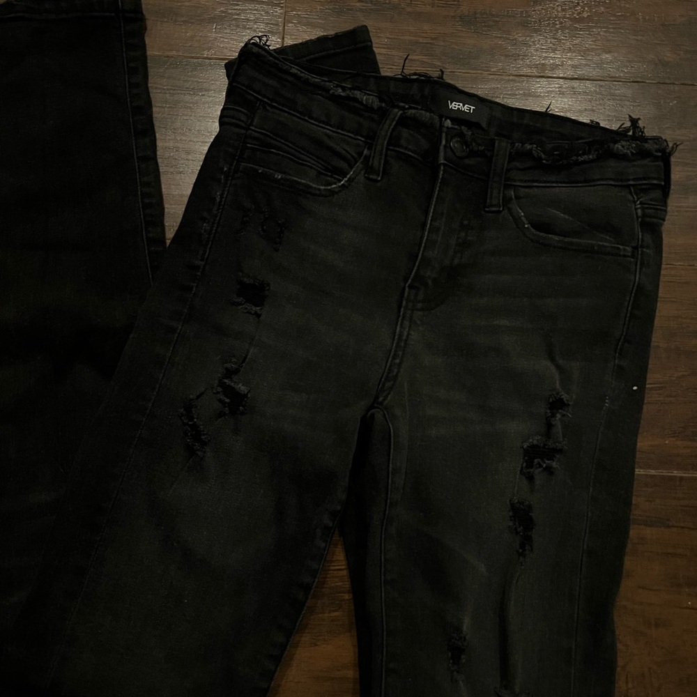 Vervet Black Distressed Jeans